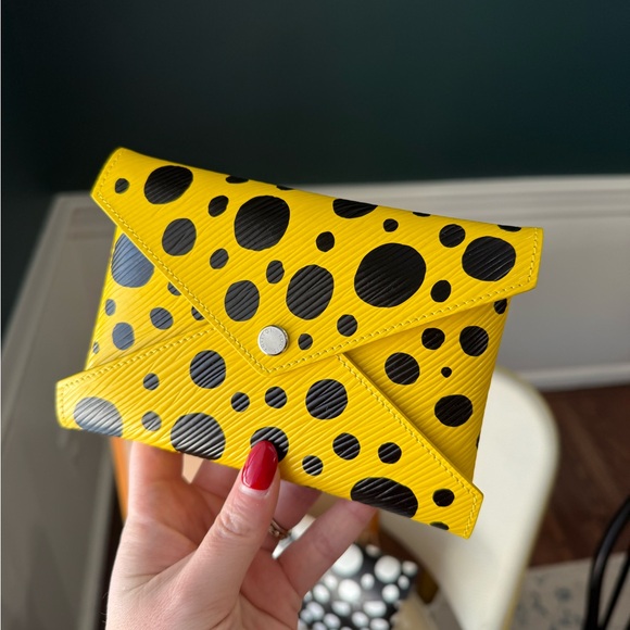 Louis Vuitton x Yayoi Kusama kirigami set - Picture 6 of 12